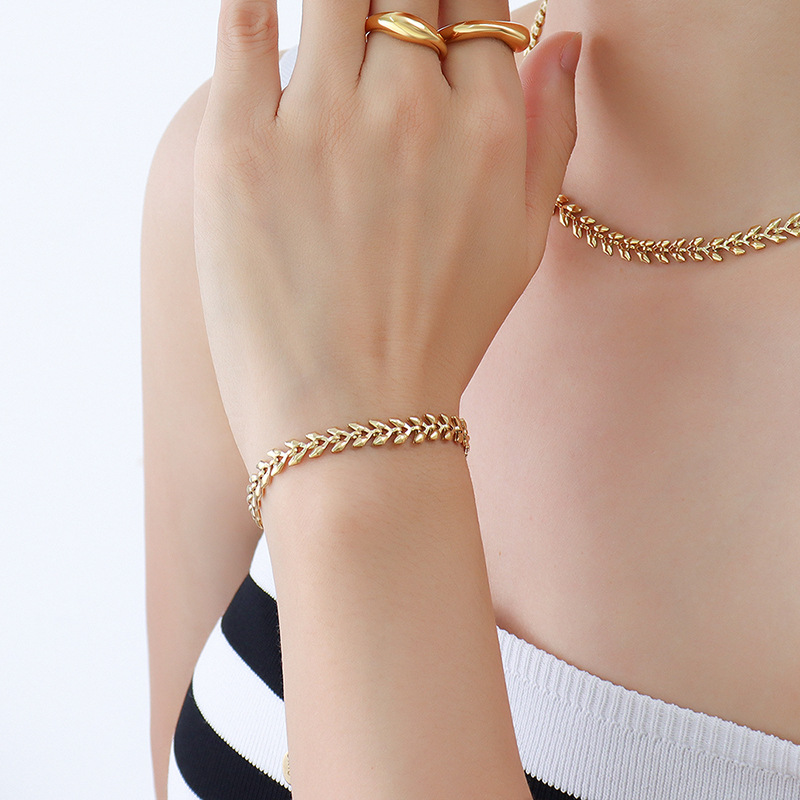12:E293 Gold Bracelet 15 and 5cm