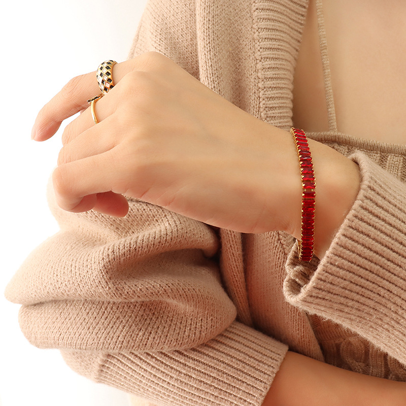 Red zircon bracelet -17cm