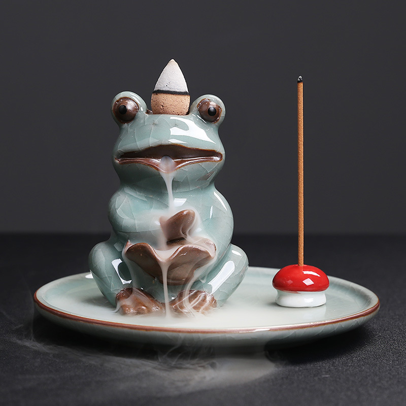 1:sitting frog