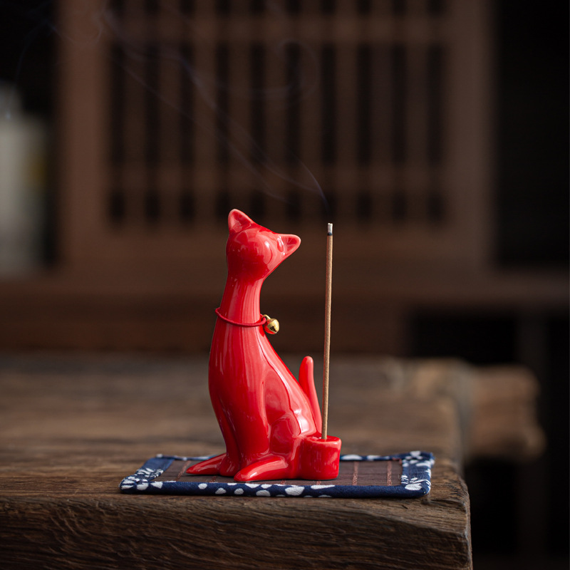 Elegant cat incense stick red 4.8*4.5*9.2cm