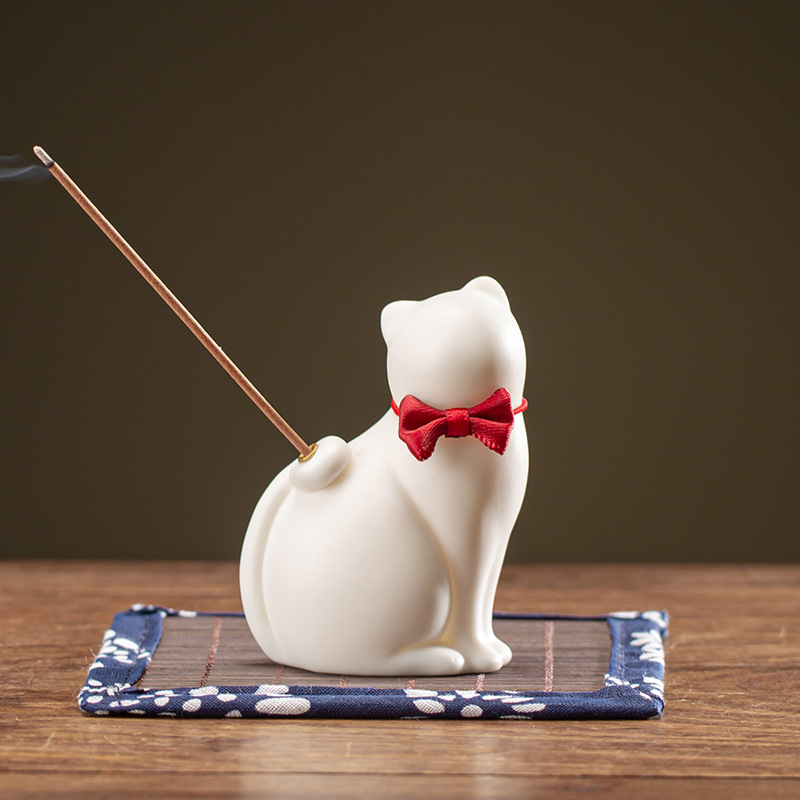 2:White little fat cat incense stick