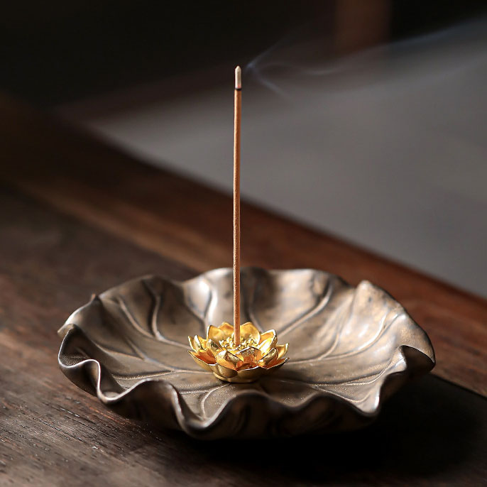 Gold lotus leaf + golden lotus incense stick