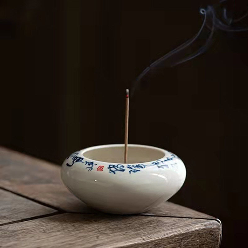 Hand-painted incense burner 8.2*8.2*3.8cm