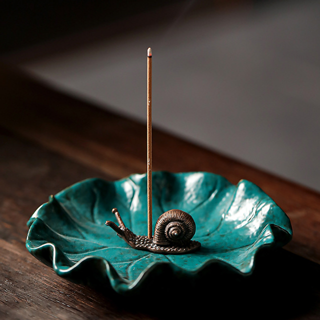 10:Lotus Leaf Dark Green   Copper Snail Incense Insert