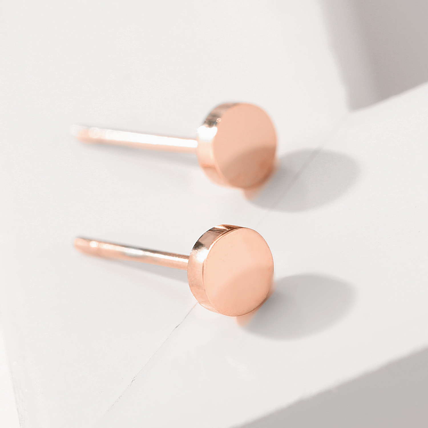 9:round-rose gold color