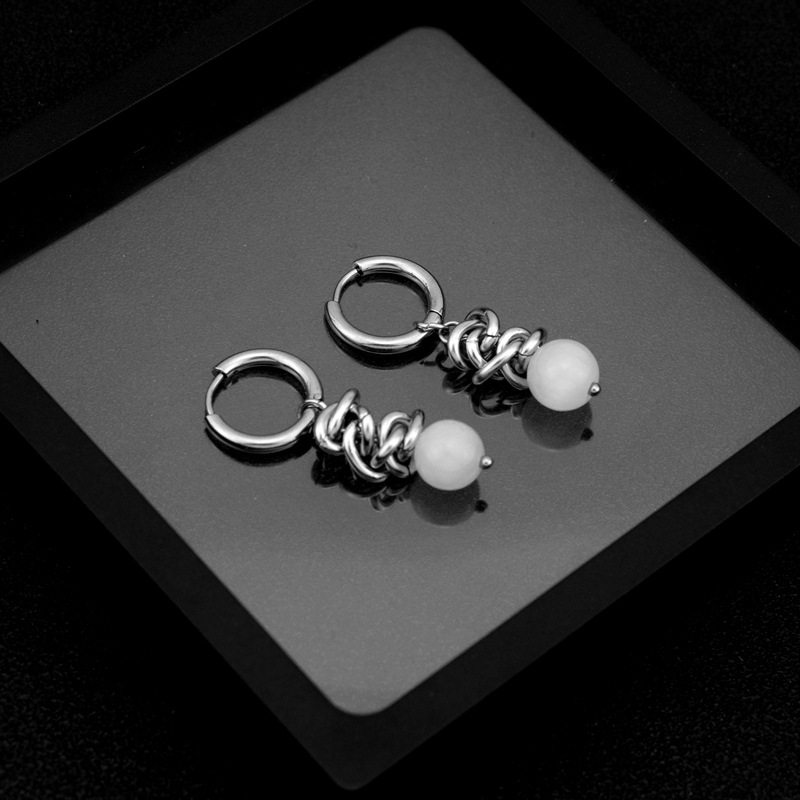 1:Ear rings with ear holes 17x40mm