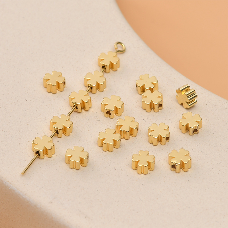 Four-leaf flower straight hole 5.3 thick 3mm