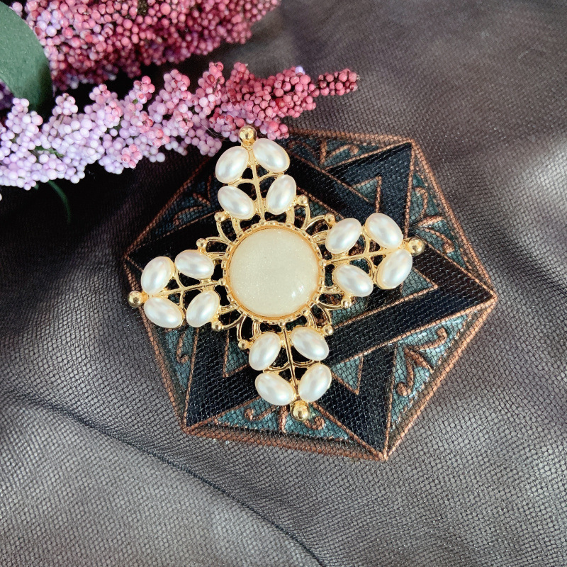 Brooch 4.5cm