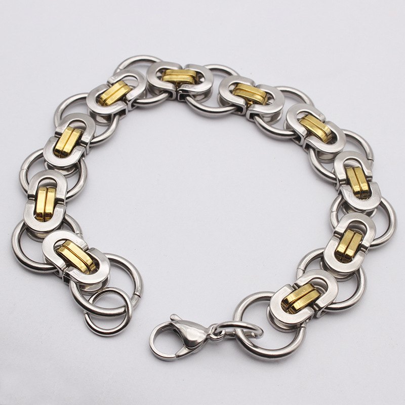 Between the gold to enlarge the circle bracelet