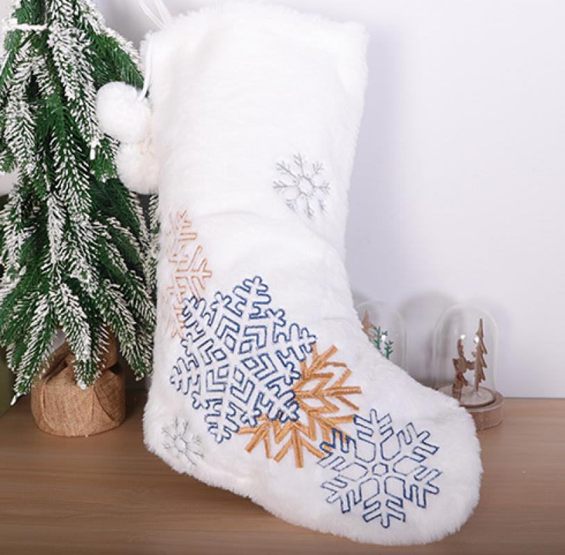 2:pure white socks snowflake