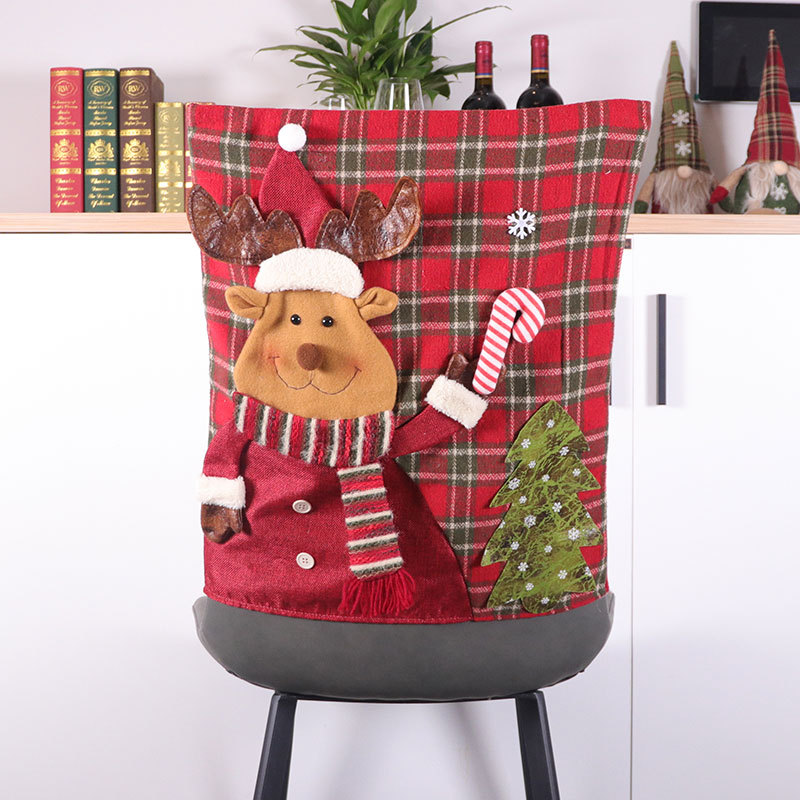 3:red three-dimensional seat cover deer