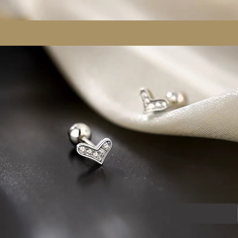 silver ear studs 4*6mm