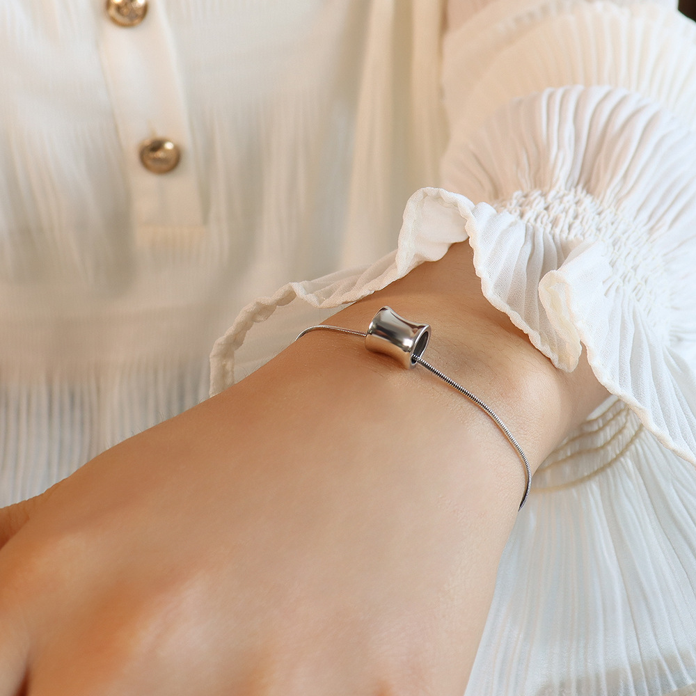3:E068 Steel Color Small Waist Bracelet 15cm