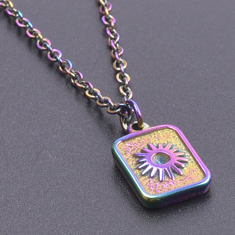4:colorful necklace