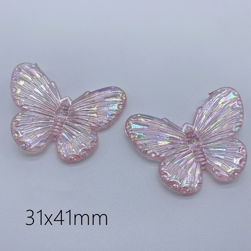Small Butterfly Light Pink 31x41mm