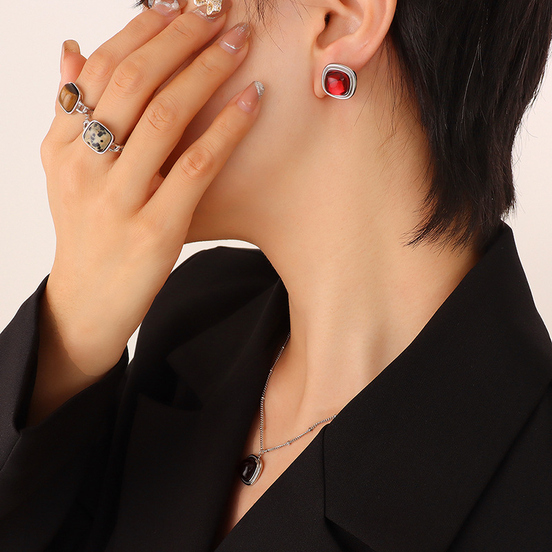 1:F641-Steel Red Crystal Stone Earrings