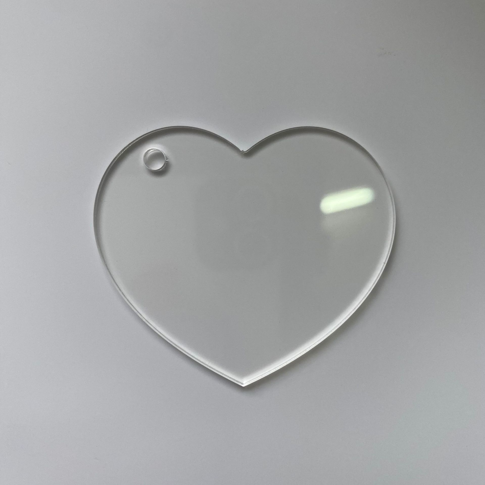 oblique hole heart 7.6cm thick 3mm transparent