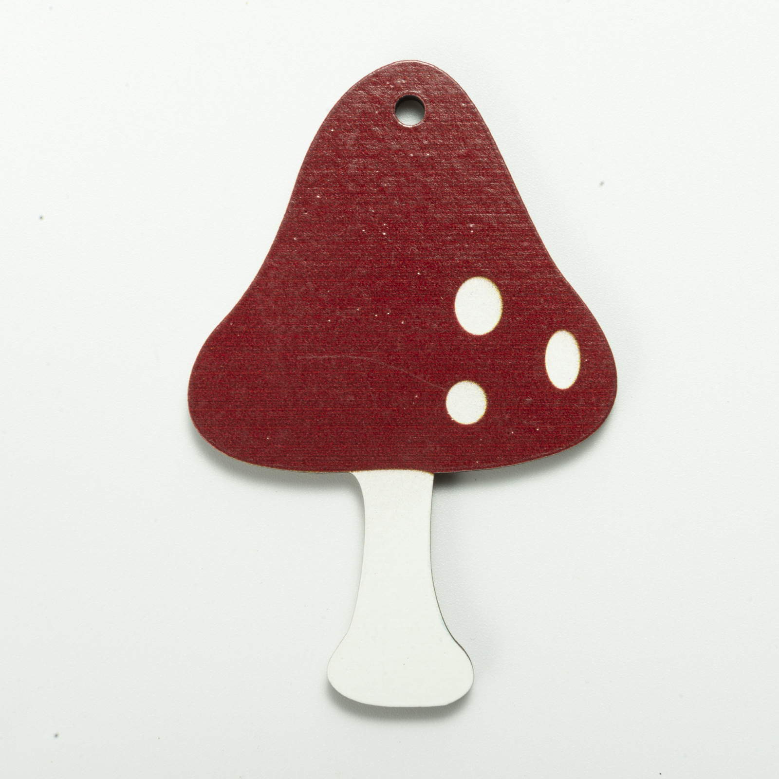 1:Wine red mushroom 8x6x0.5cm
