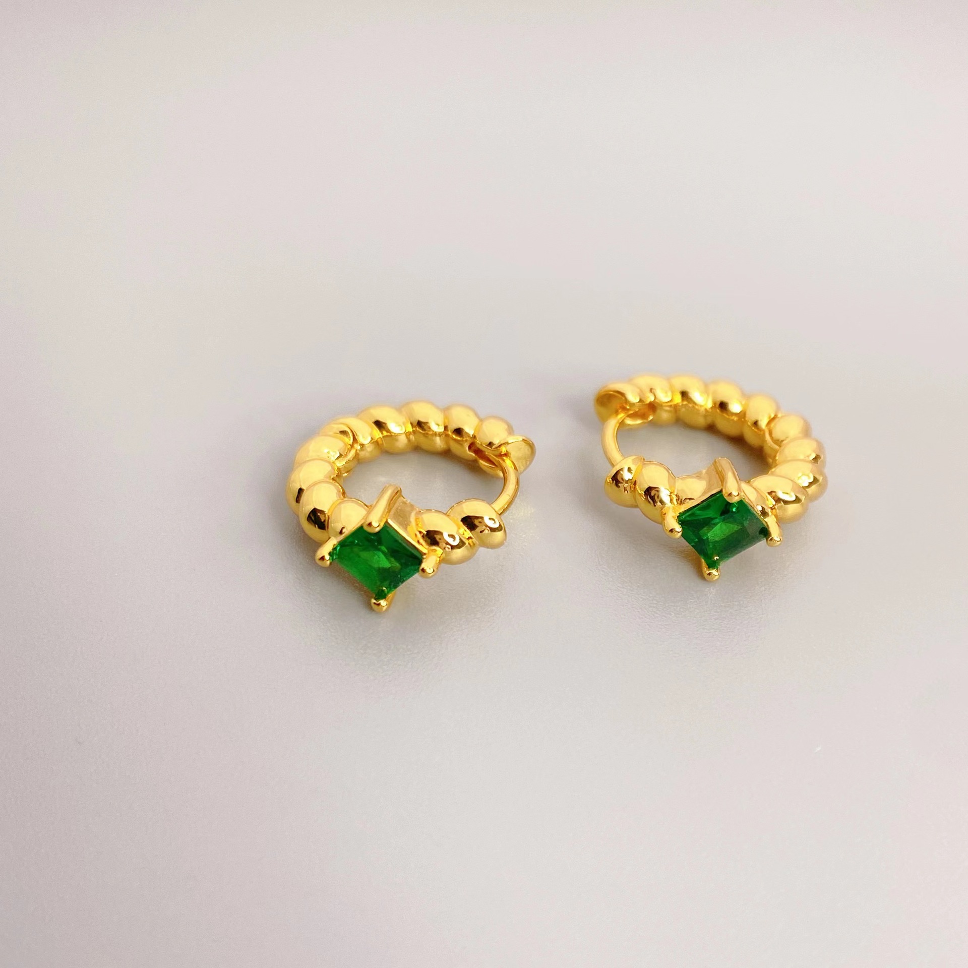1:Gold Green Diamond