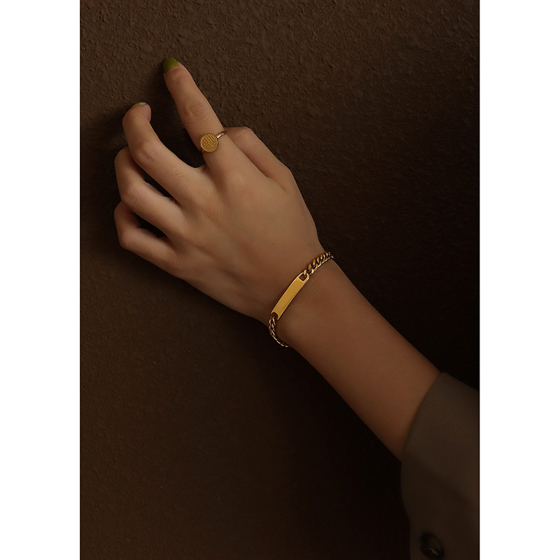 1:Gold Bracelet 14 5cm