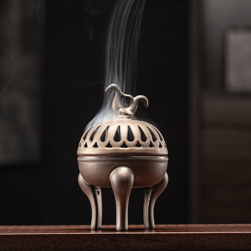 Suzaku three-legged incense burner [gilt]