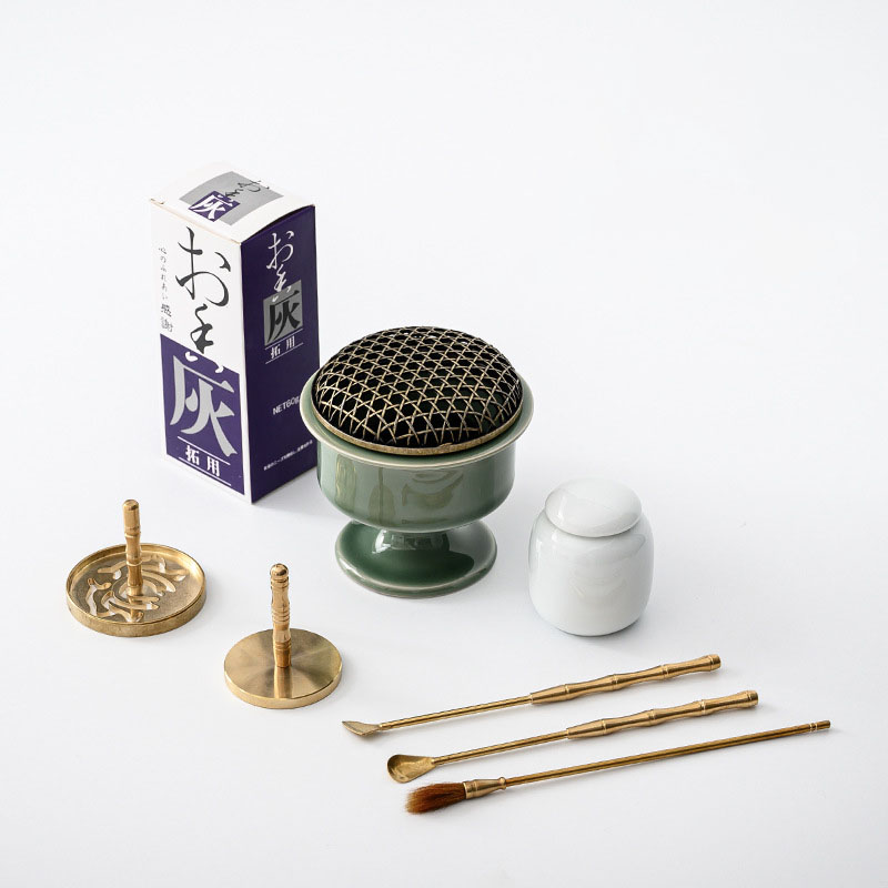 4:Yue Kiln Celadon Mesh Cover and Seal Set