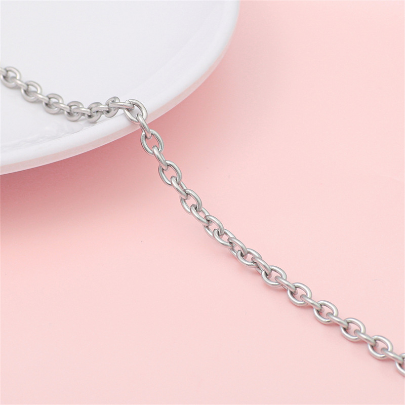 9:#09 1.2 round cross chain about 4.4mm wide