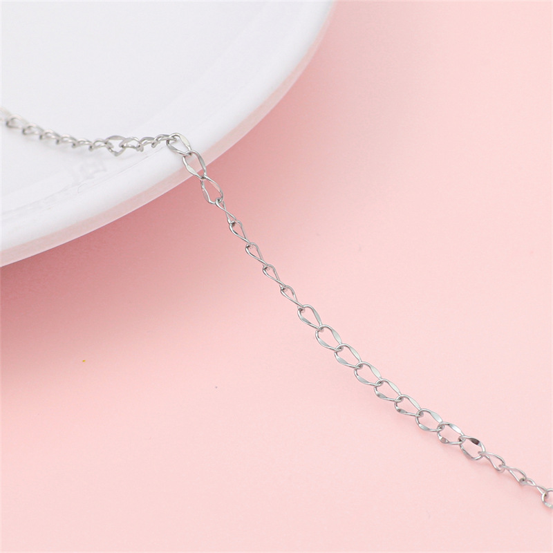 13:#13 Calendered tail chain, about 2.4mm wide