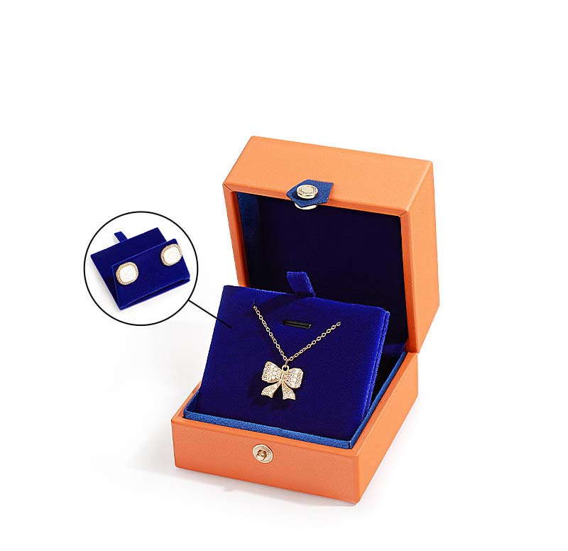 Orange pendant box (can put earrings) 79x79x58mm