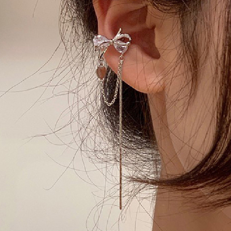2:Right ear clip