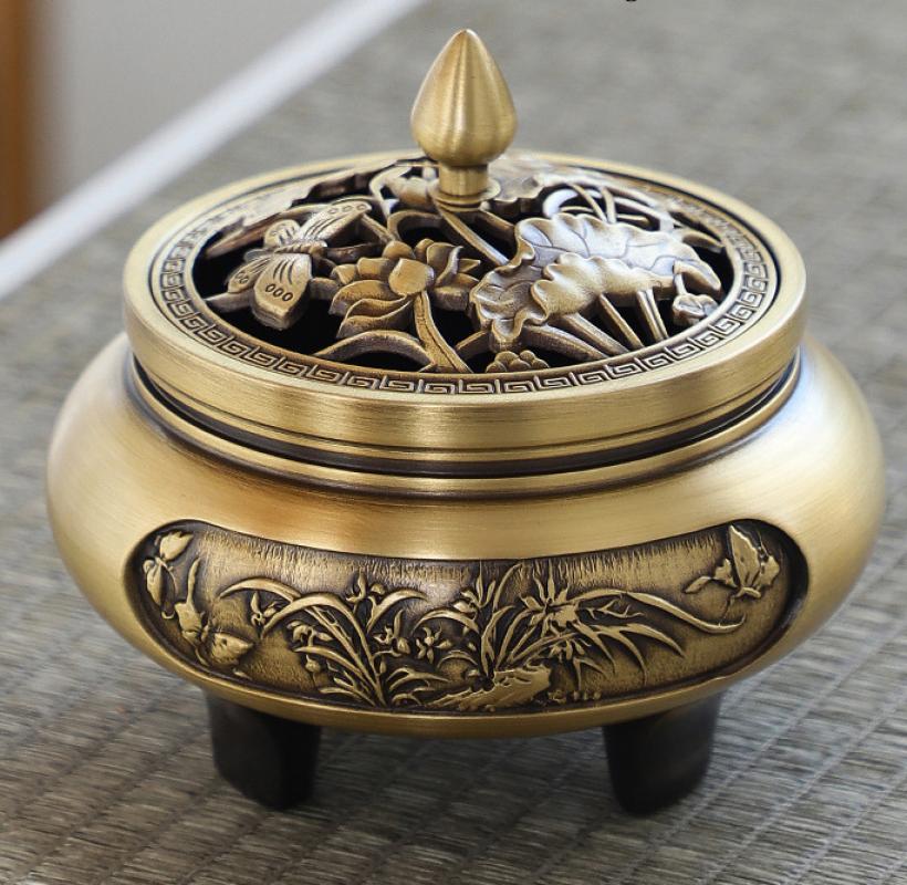Three-legged Butterfly Love Flower Xuande Stove 10