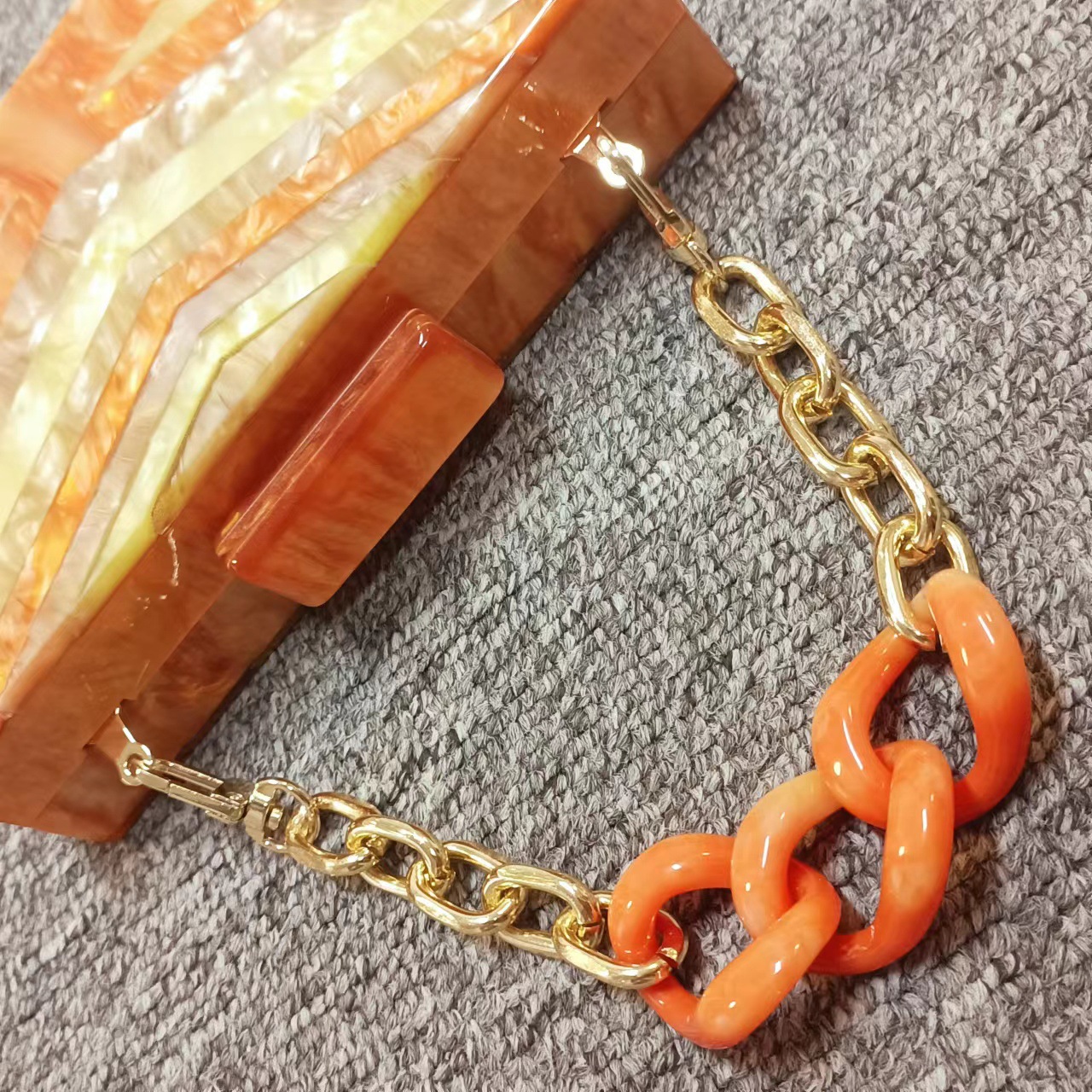 acrylic chain