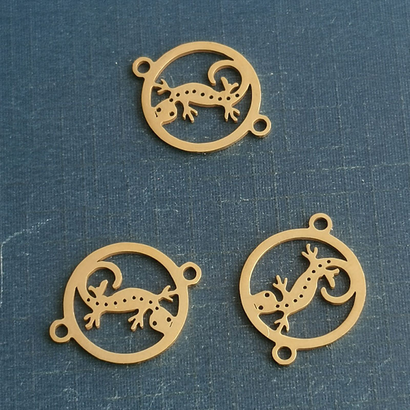 3:gold pendant