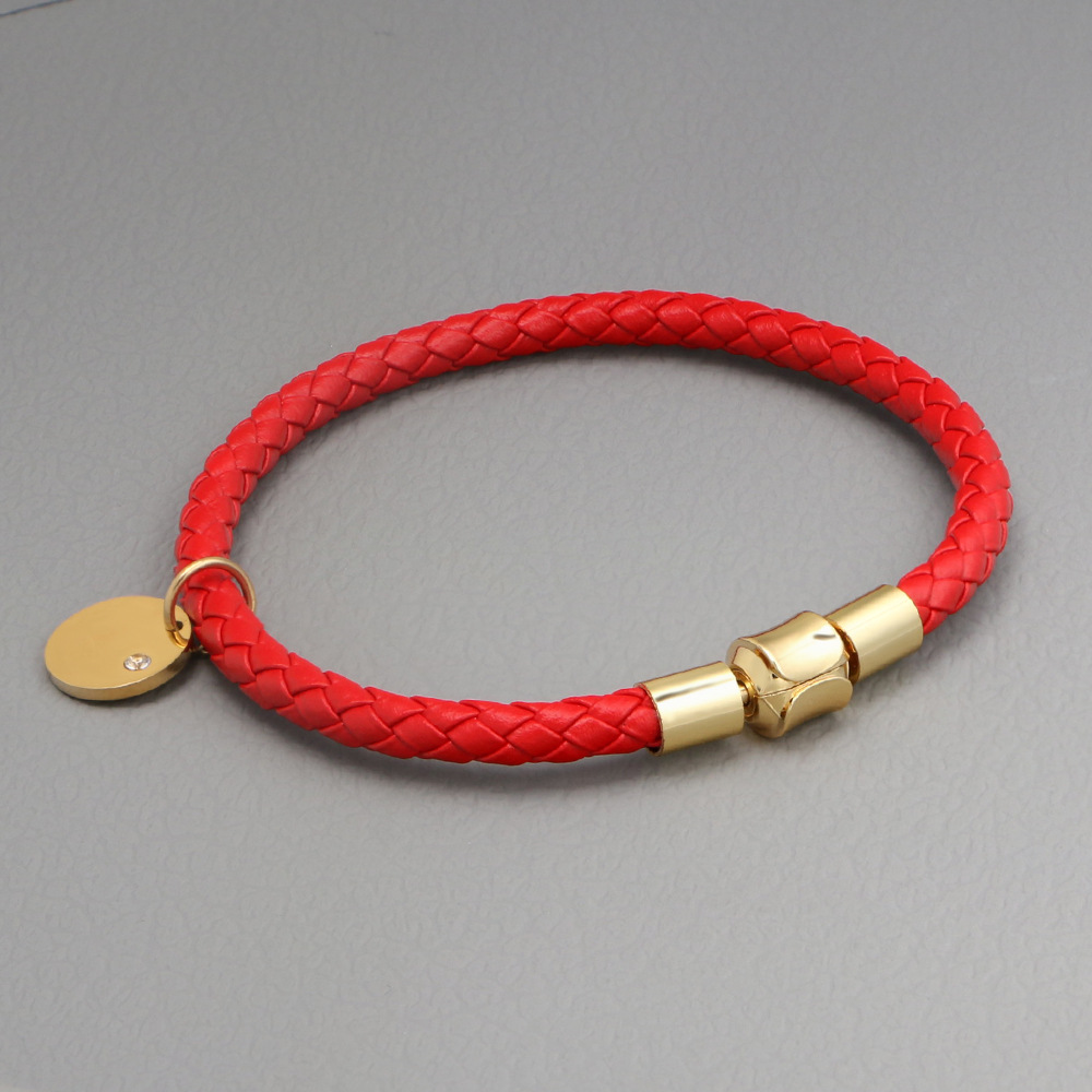 1:Red gold buckle