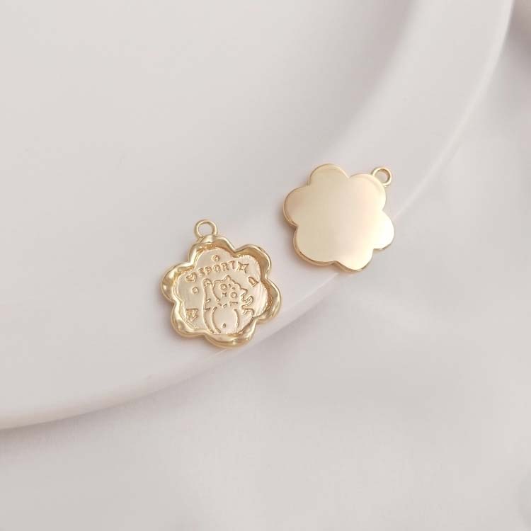 Cat flower shaped tag 14mm