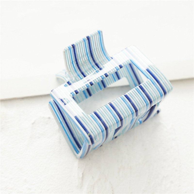 Blue striped square clip