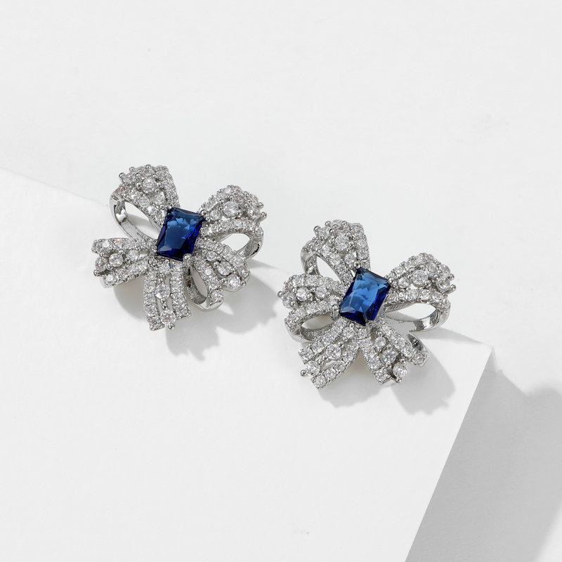 4:Blue earrings