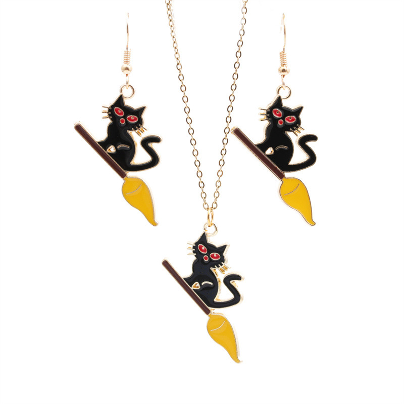 Red eyes cat earrings necklace set