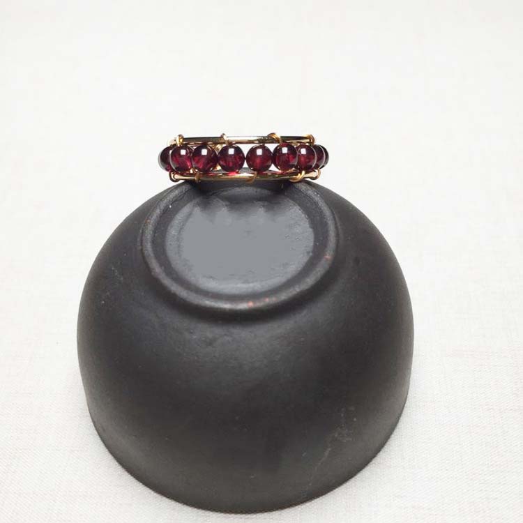 Garnet beads 3.5mm in diameter