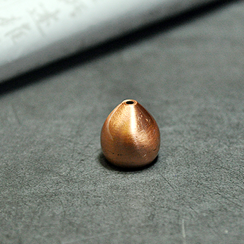 2:bronze-coloured