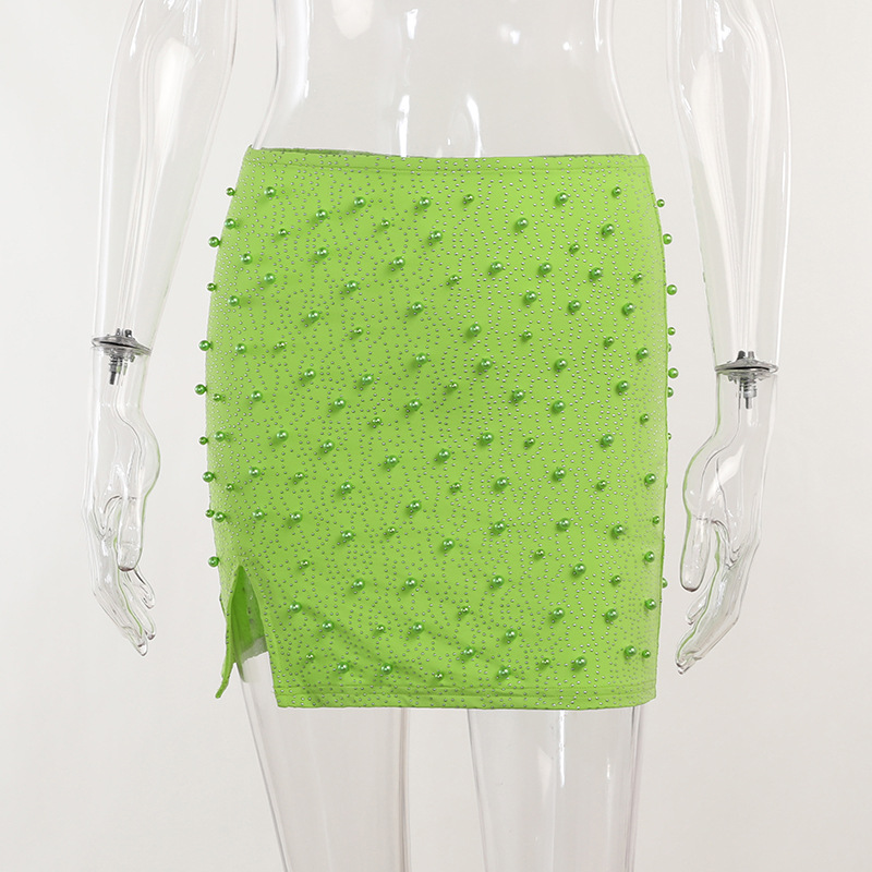 The green skirt