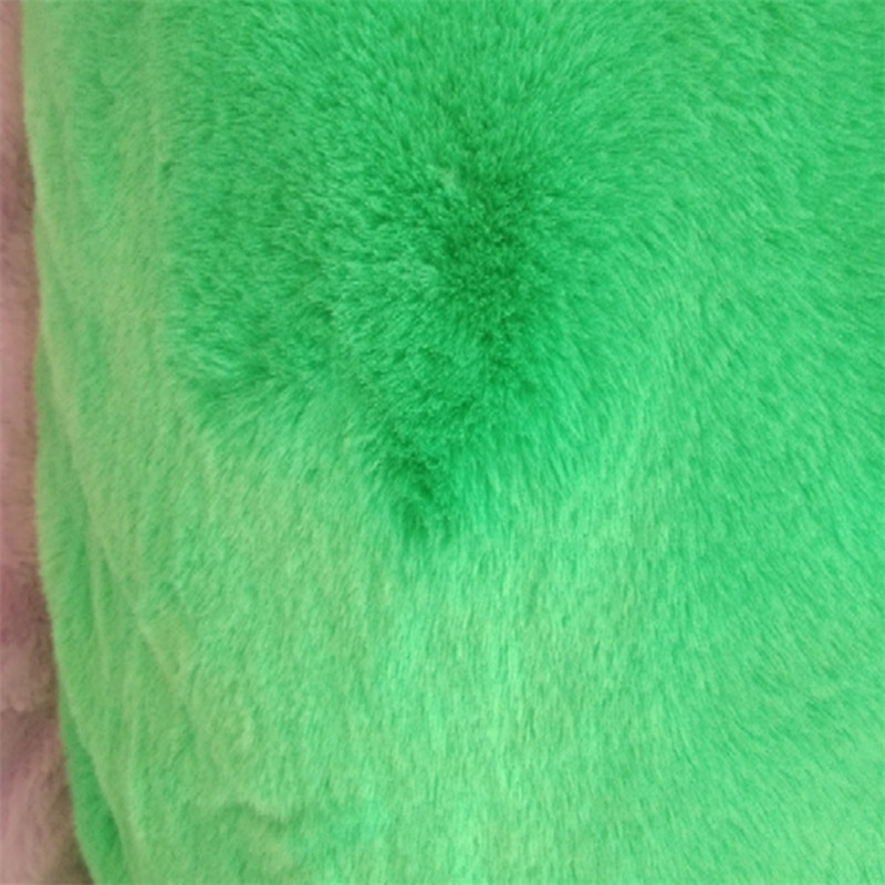 zelený