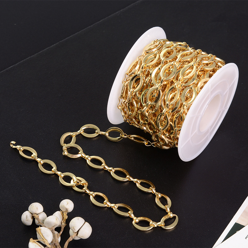 Gold oval chain ( 8mm * 11mm )