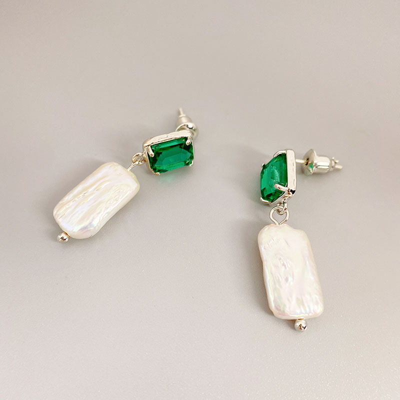 3:White Gold Green Diamond