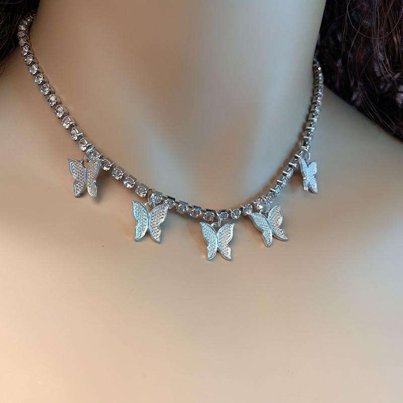 3:Single silver necklace