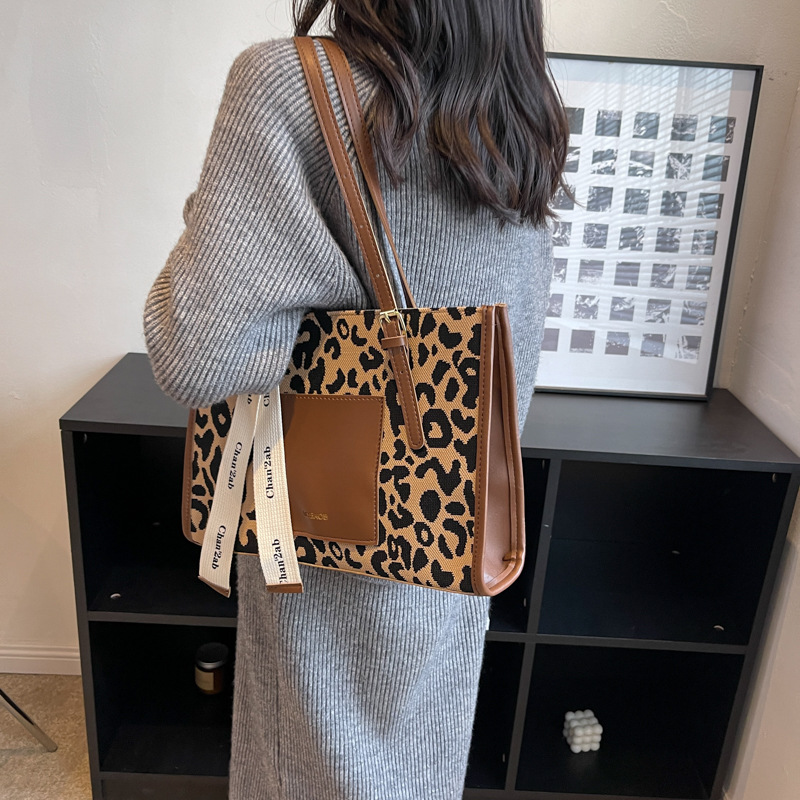 Brown Leopard print