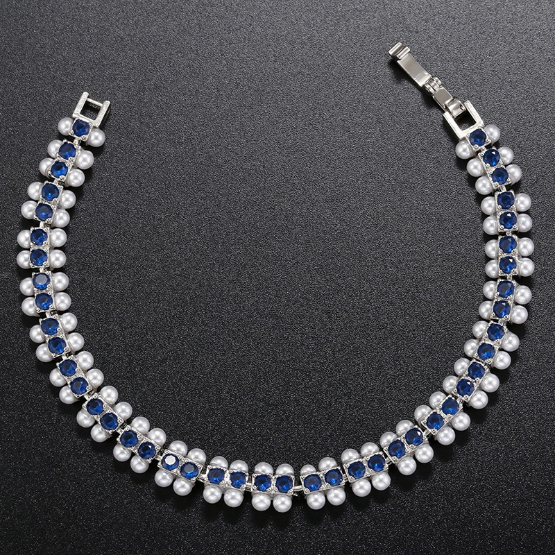 10:White gold blue diamond