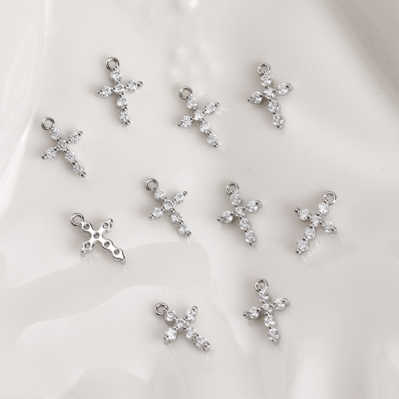 Small cross white k [1 piece] about 6 * 9mm