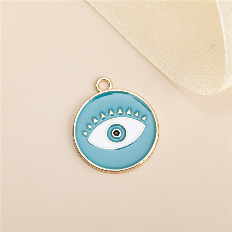2:10 green round eyelash eye pendants 28x24mm