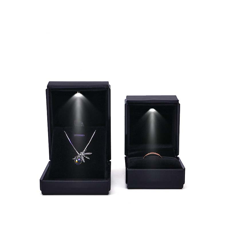Black locket/necklace box 90x68x35mm